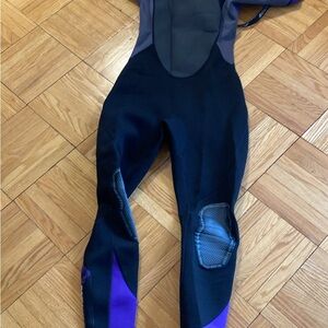 Body Glove Womens Black and Purple Wetsuit/Neoprene